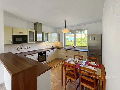 Pronájem  rodinného domu 98 m², pozemek 2 065 m²