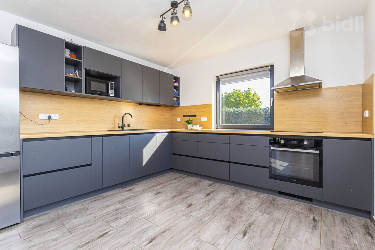 Prodej rodinného domu 120 m², pozemek 1326 m² – fotografie 2