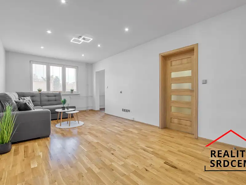 Pronájem bytu 2+1 55 m², Karviná – náhled fotky 1