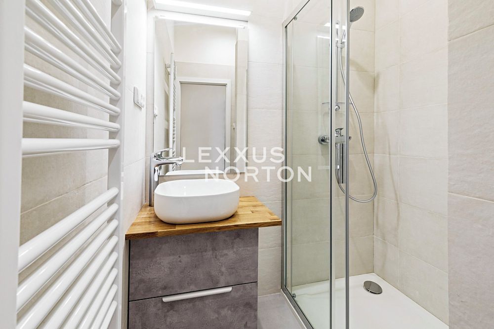 Pronájem bytu 2+1 82 m² – fotografie 3