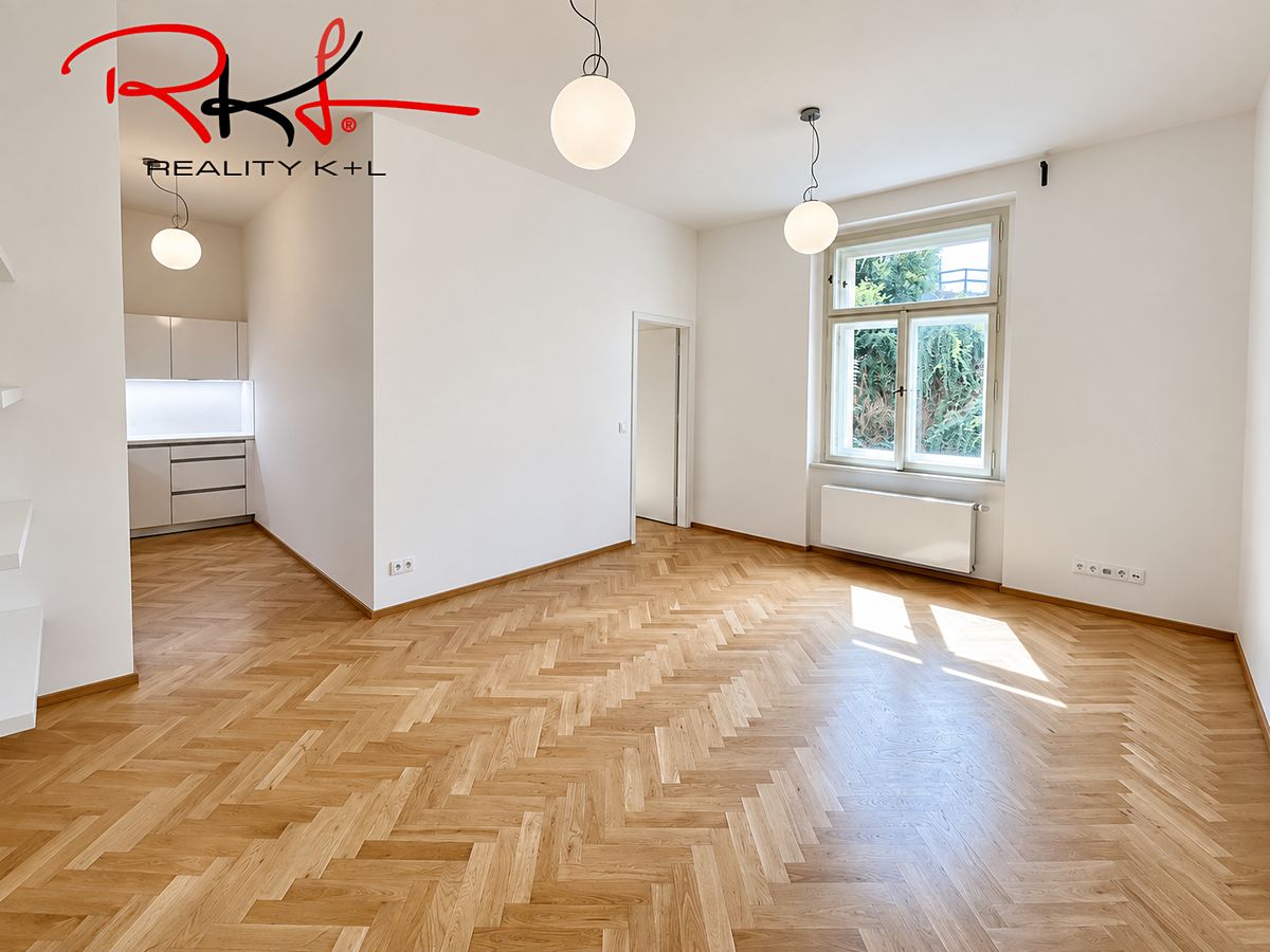Pronájem bytu 2+kk 61 m² – fotografie 2