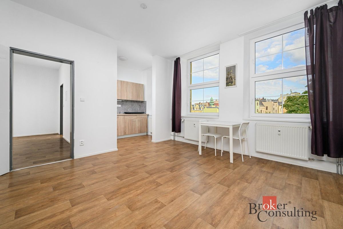 Pronájem bytu 1+kk 33 m²