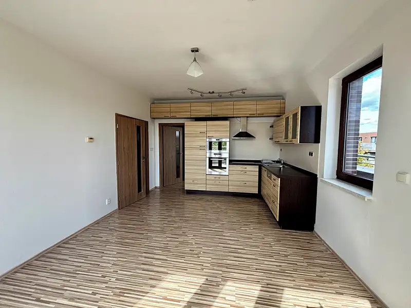 Pronájem bytu 2+kk 43 m², Praha – náhled fotky 3