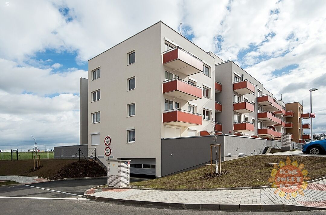 Pronájem bytu 4+kk 85 m² – fotografie 4