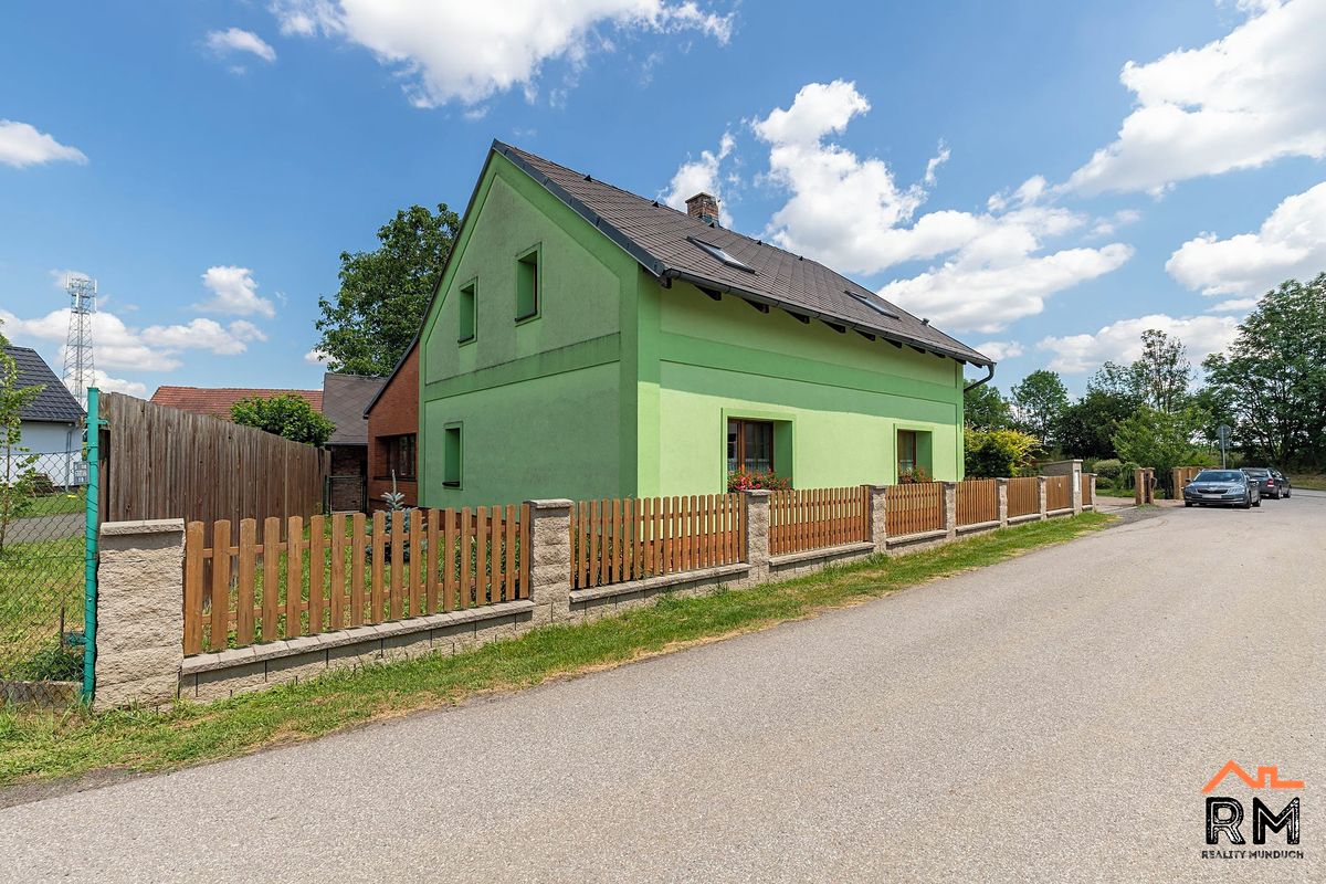 Prodej rodinného domu 153 m², pozemek 857 m² – fotografie 3