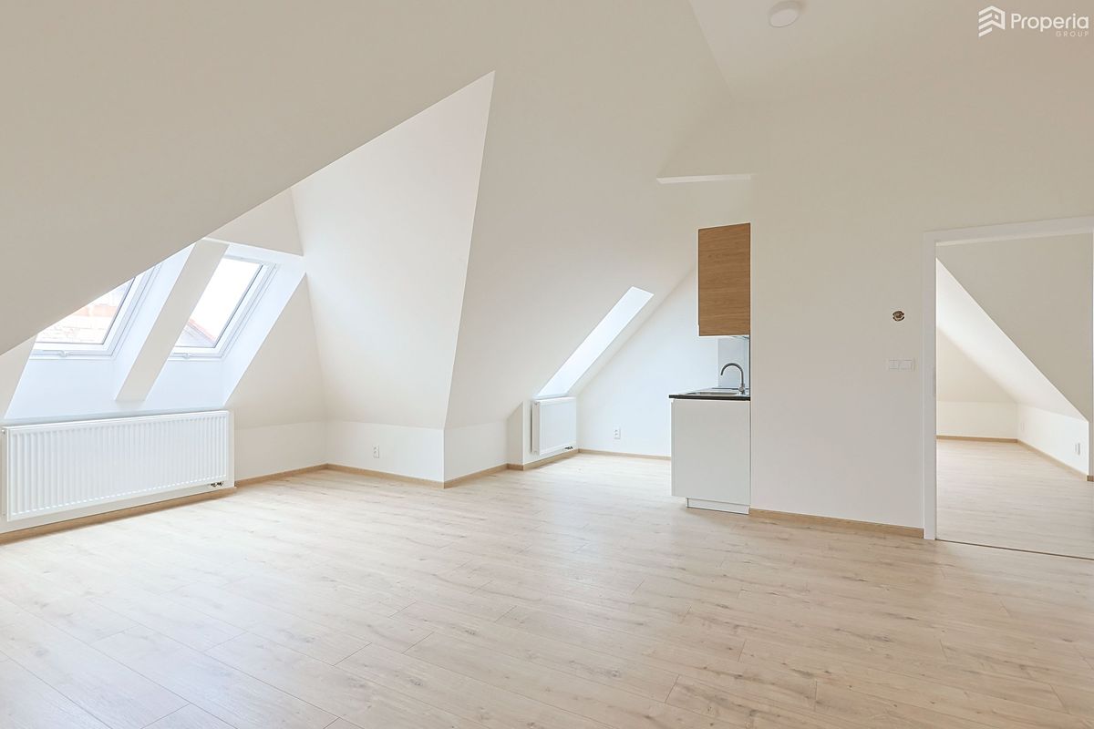 Pronájem bytu 2+kk 64 m² – fotografie 4