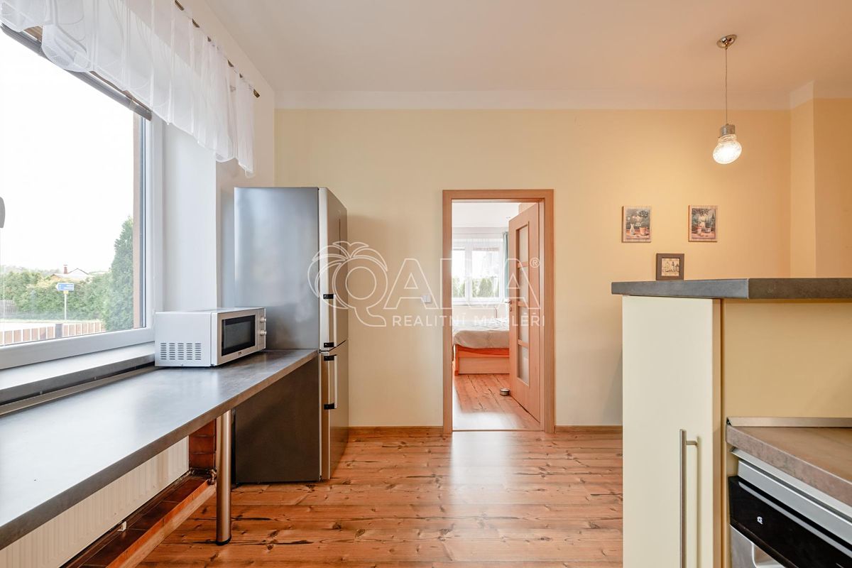 Prodej rodinného domu 184 m², pozemek 577 m² – fotografie 5