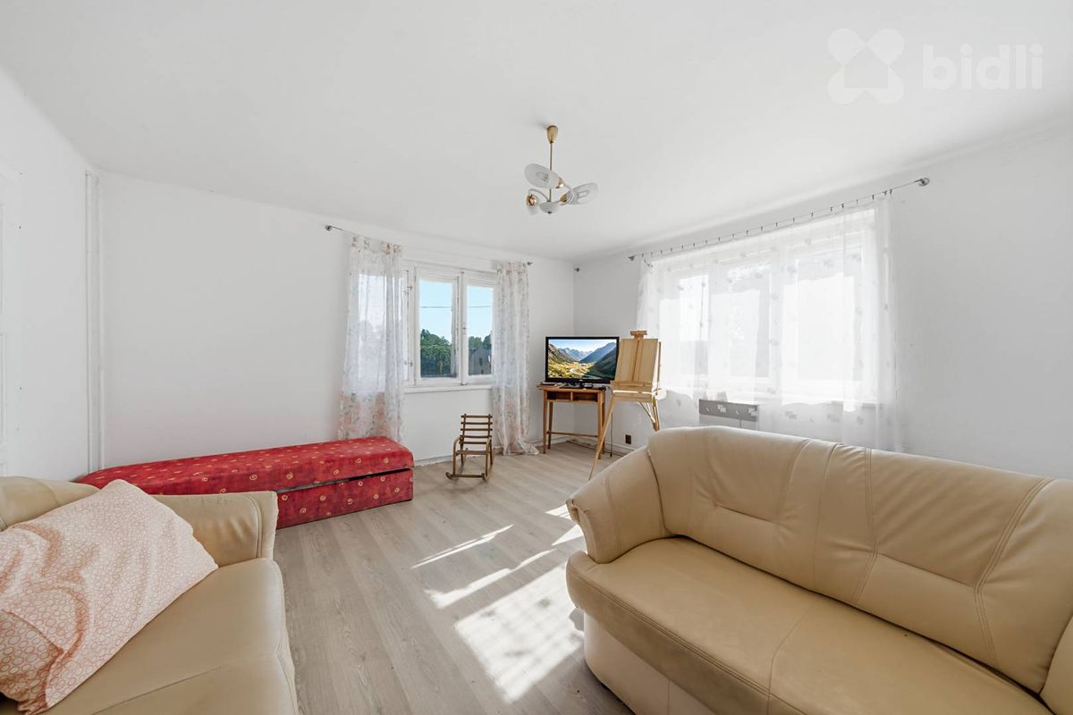 Prodej rodinného domu 93 m², pozemek 808 m² – fotografie 2