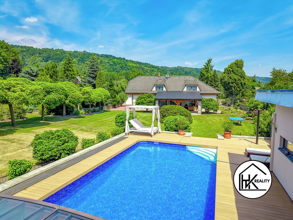 Prodej rodinného domu 300 m², pozemek 3840 m² – fotografie 3