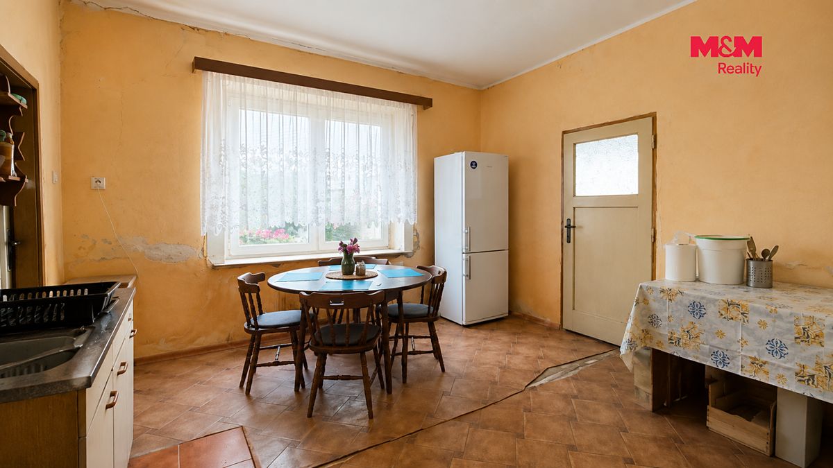 Prodej rodinného domu 155 m², pozemek 386 m² – fotografie 4