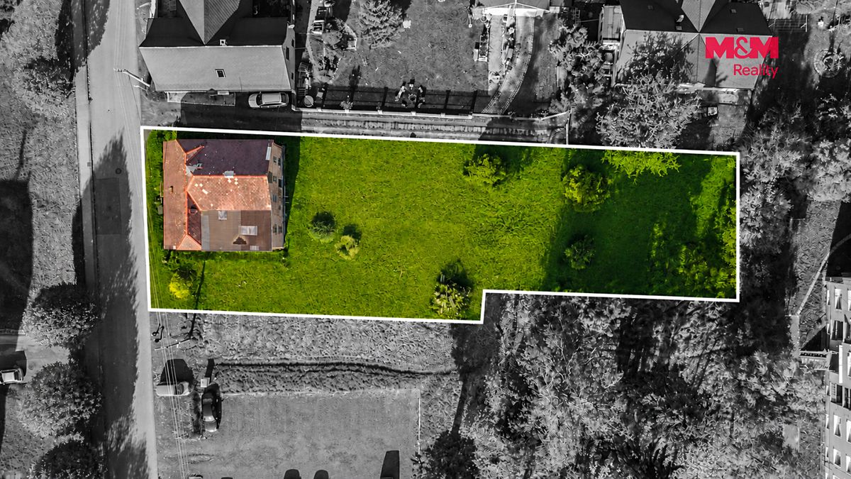 Prodej rodinného domu 200 m², pozemek 1221 m² – fotografie 3