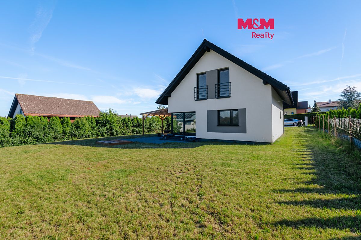 Prodej rodinného domu 143 m², pozemek 909 m²