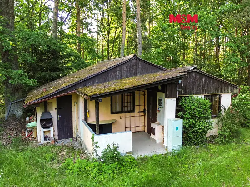 Prodej chaty 47 m², pozemek 47 m², Čerňovice – náhled fotky 1
