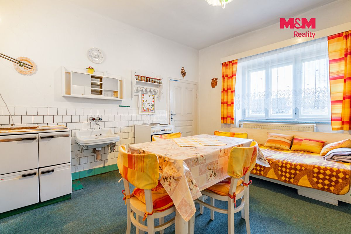 Prodej rodinného domu 84 m², pozemek 327 m² – fotografie 3