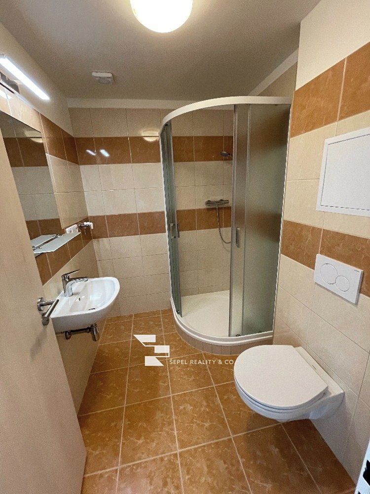 Pronájem bytu 2+kk 45 m² – fotografie 3