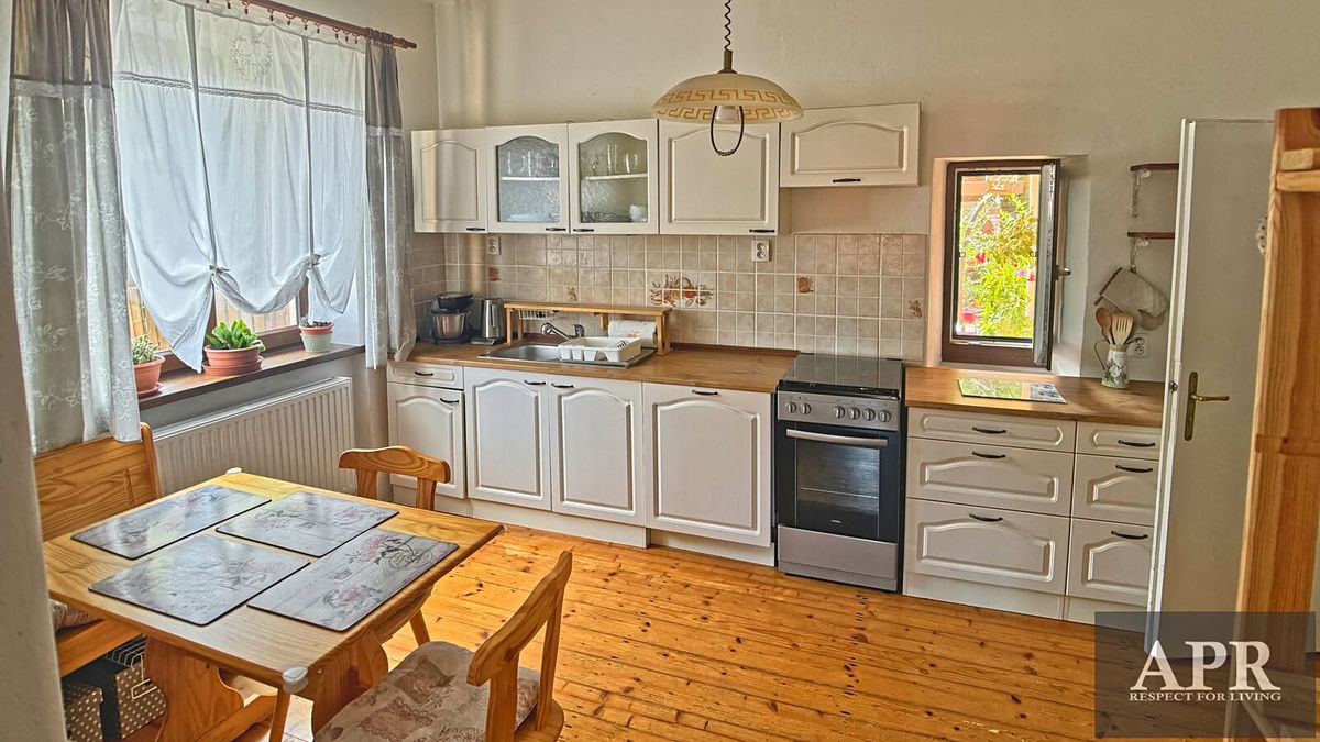 Prodej rodinného domu 87 m², pozemek 1180 m² – fotografie 2