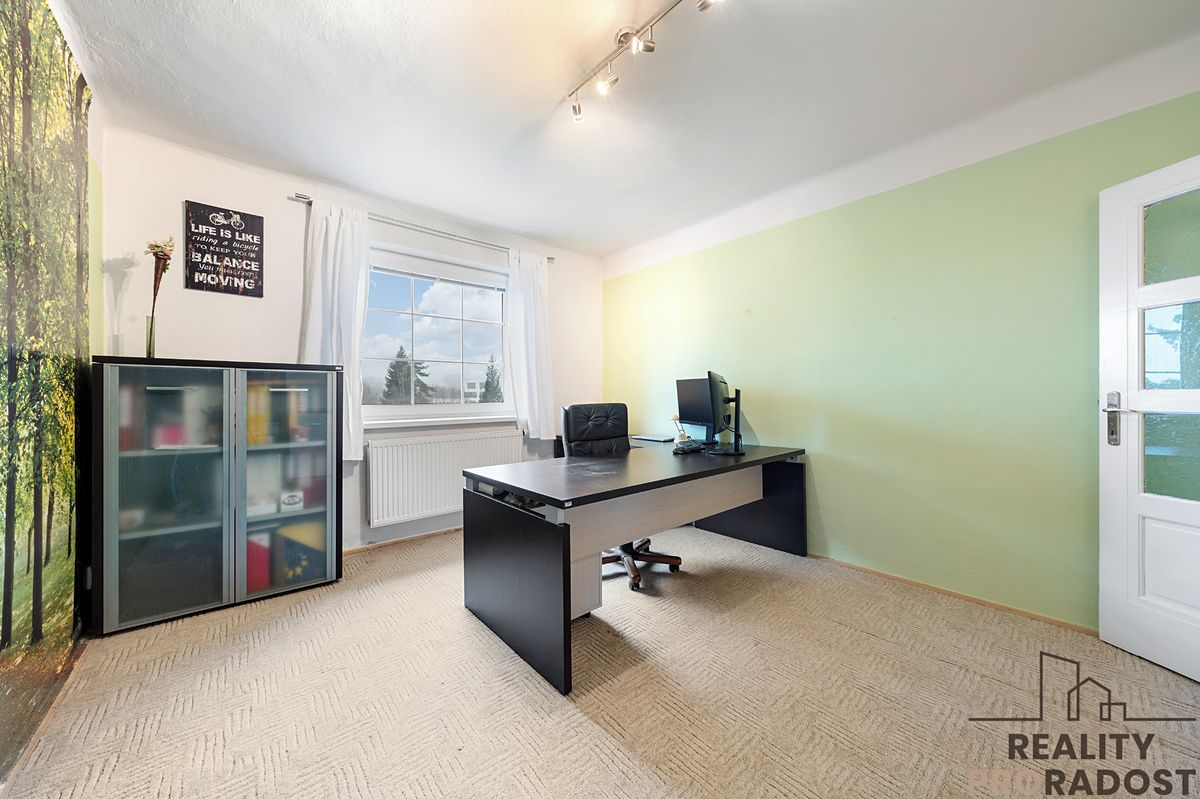 Prodej rodinného domu 164 m², pozemek 656 m² – fotografie 2
