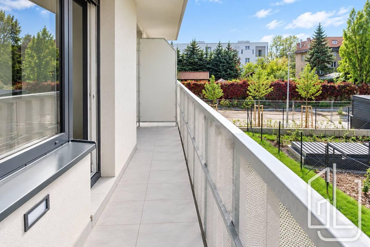 Pronájem bytu 2+kk 70 m² – fotografie 4