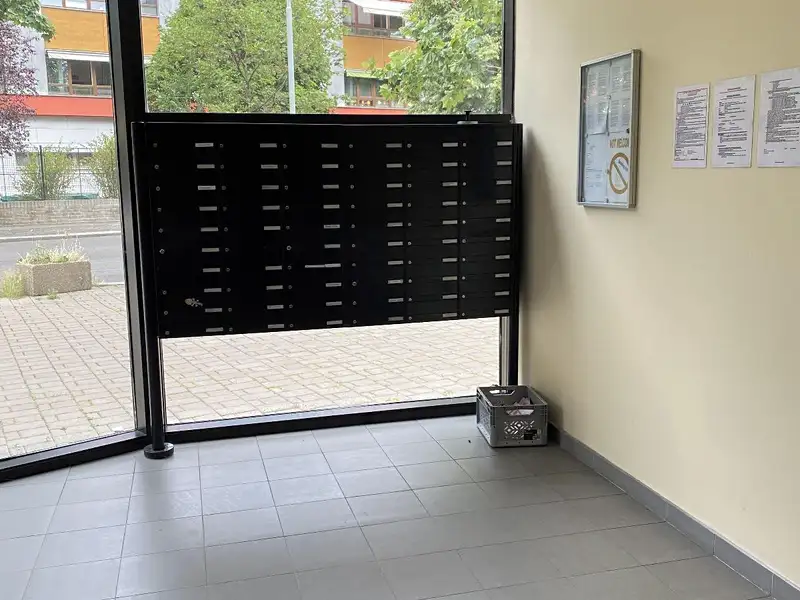 Prodej bytu 1+kk 38 m², Praha – náhled fotky 3