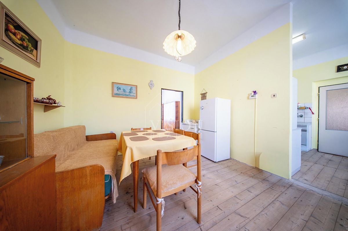 Prodej rodinného domu 118 m², pozemek 865 m² – fotografie 2