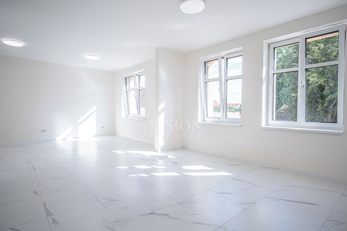 Prodej rodinného domu 230 m², pozemek 279 m² – fotografie 2
