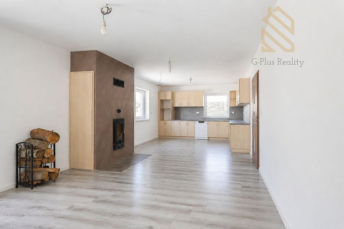 Prodej rodinného domu 116 m², pozemek 866 m² – fotografie 5
