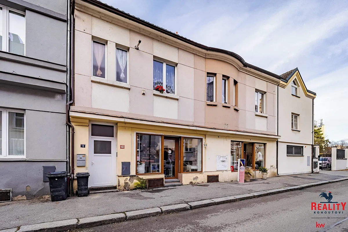 Prodej rodinného domu 492 m², pozemek 277 m²