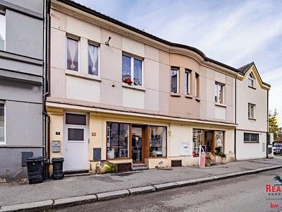Prodej  rodinného domu 492 m², pozemek 277 m²
