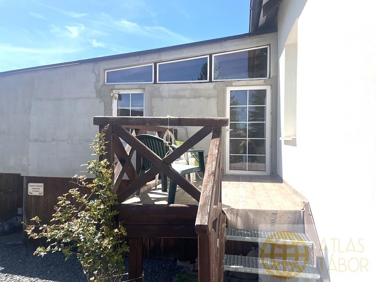 Pronájem bytu 2+kk 90 m² – fotografie 3