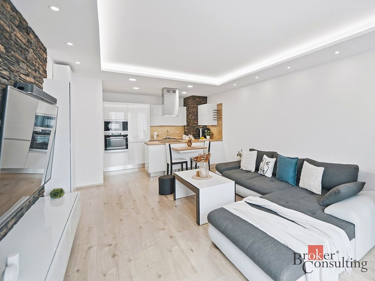 Pronájem bytu 2+kk 58 m² – fotografie 5