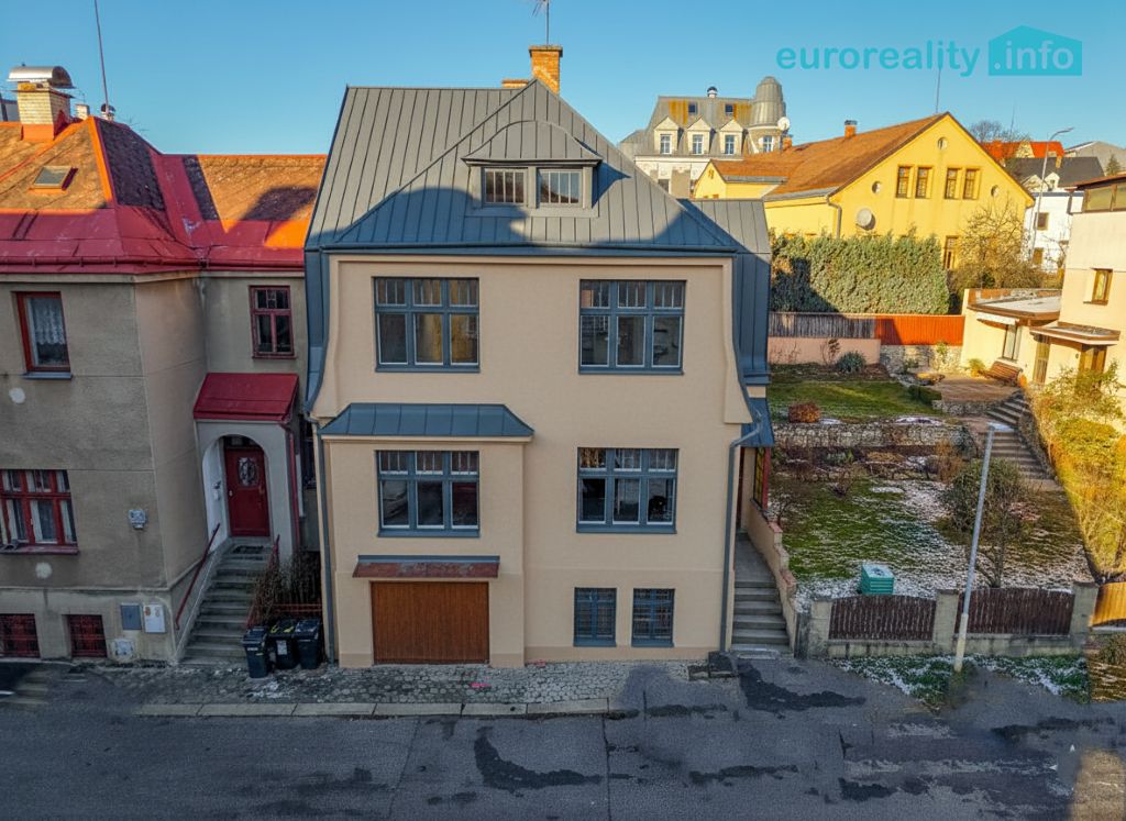 Prodej rodinného domu 218 m², pozemek 191 m² – fotografie 4