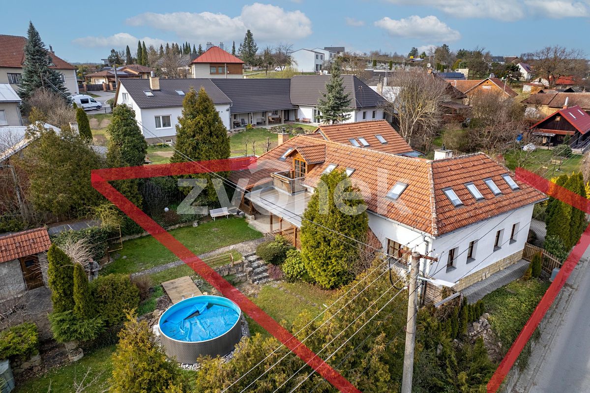 Prodej rodinného domu 312 m², pozemek 712 m²