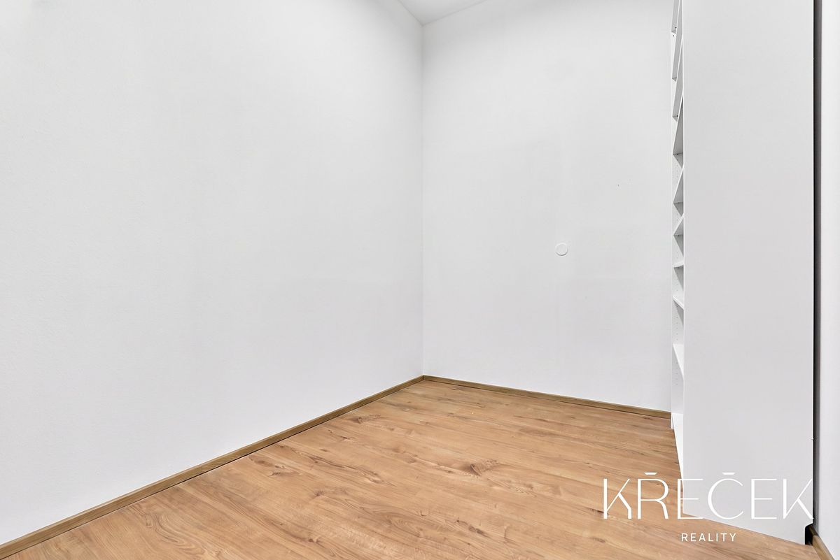Pronájem bytu 2+kk 55 m² – fotografie 5