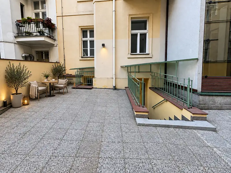 Pronájem obchodního prostoru 22 m², Praha – náhled fotky 1