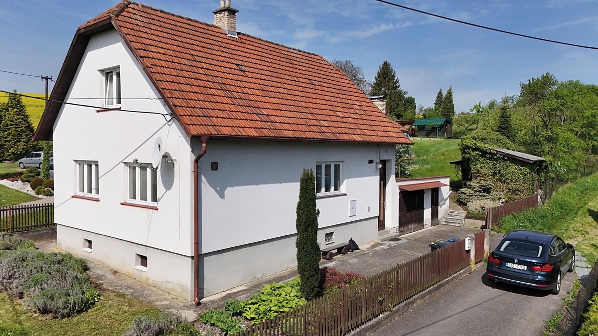 Prodej rodinného domu 177 m², pozemek 1676 m²
