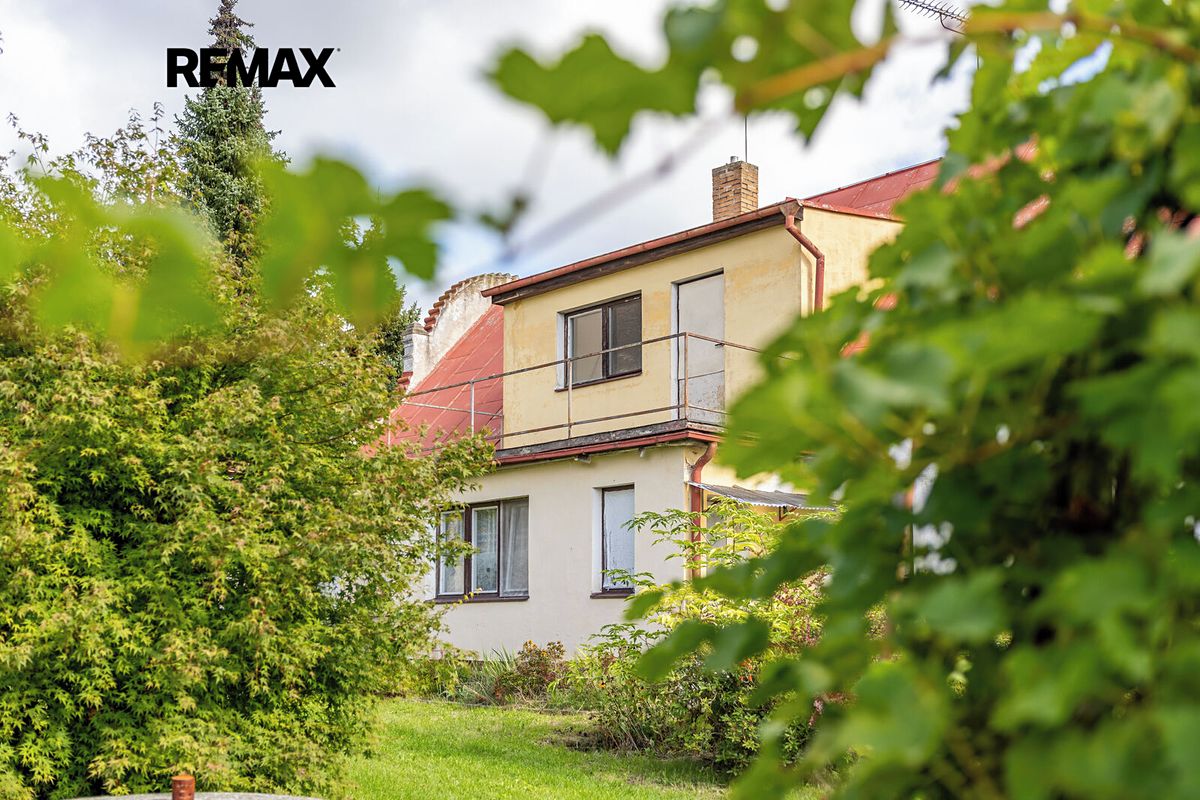 Prodej rodinného domu 100 m², pozemek 2145 m²