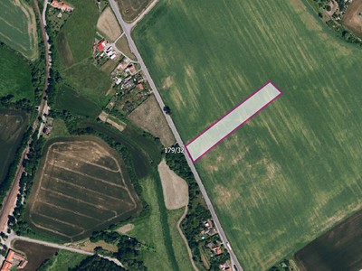 Prodej  pole 9 978 m²