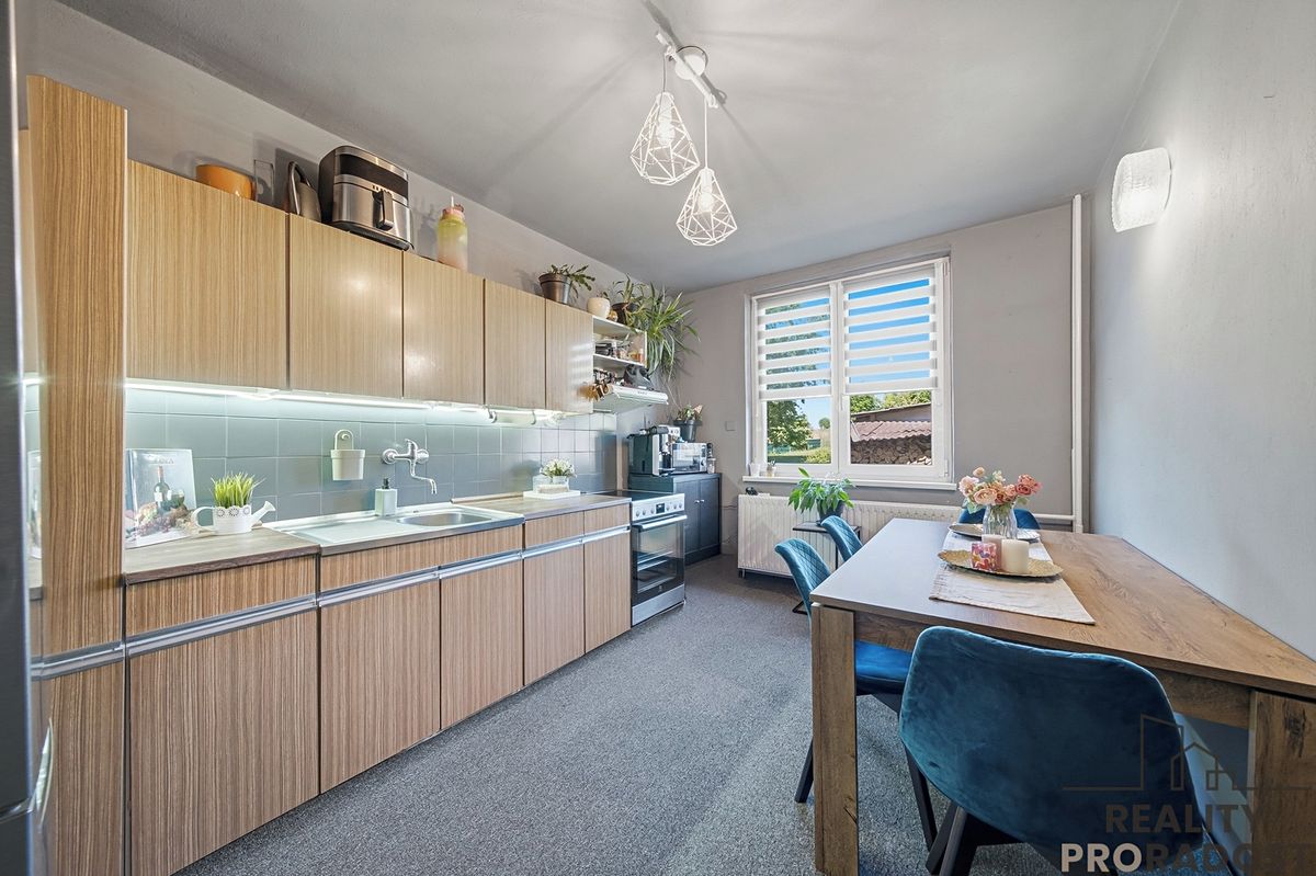 Prodej rodinného domu 213 m², pozemek 569 m²
