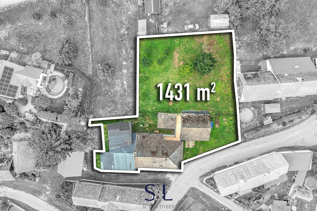 Prodej rodinného domu 211 m², pozemek 1431 m² – fotografie 3