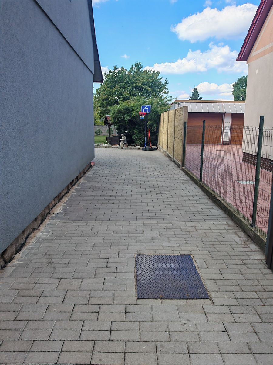 Prodej rodinného domu 101 m², pozemek 814 m² – fotografie 2
