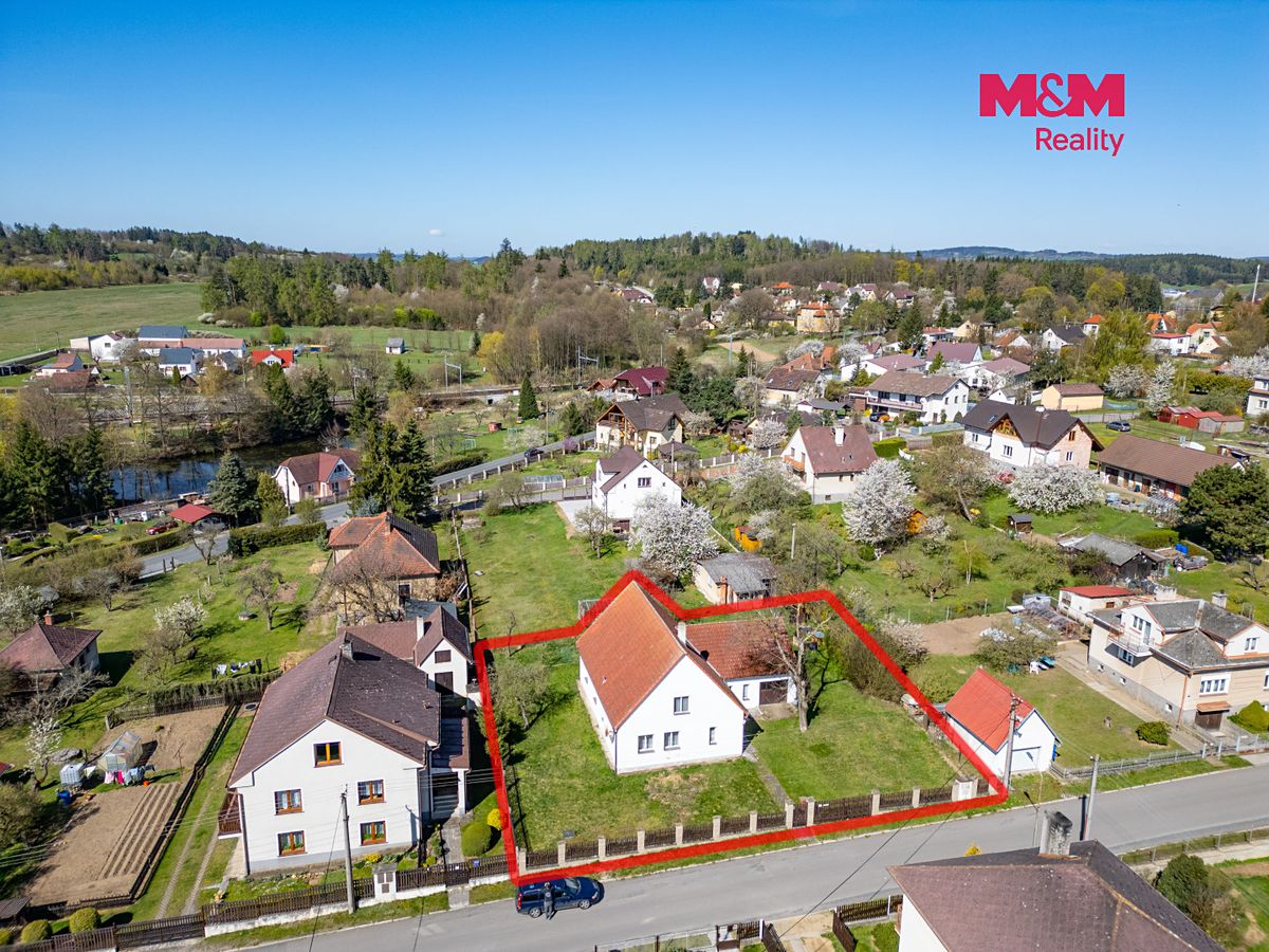 Prodej rodinného domu 133 m², pozemek 998 m² – fotografie 4