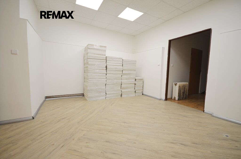 Prodej obchodního prostoru 140 m² – fotografie 5