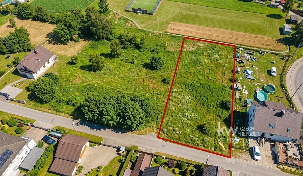 Prodej stavebního pozemku 1528 m²