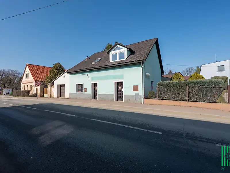Prodej rodinného domu 182 m², pozemek 182 m², Praha – náhled fotky 1