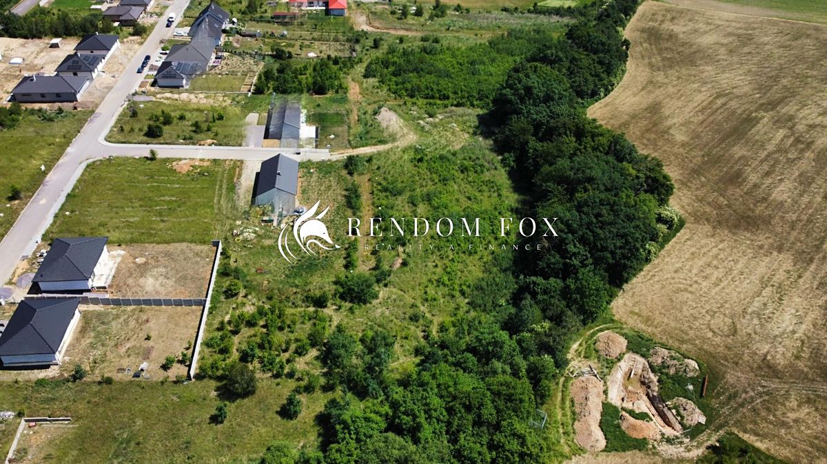 Prodej stavebního pozemku 750 m² – fotografie 3
