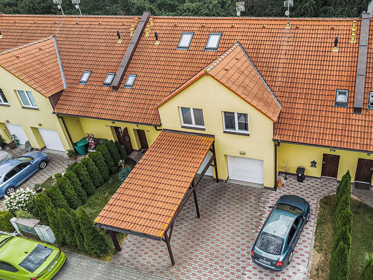 Prodej rodinného domu 163 m², pozemek 248 m² – fotografie 2