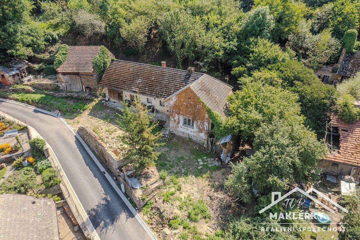 Prodej rodinného domu 70 m², pozemek 2734 m² – fotografie 3