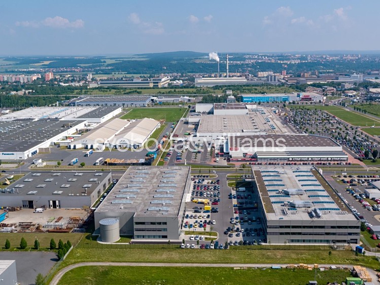 Комерційне приміщення в оренду, 1 793 м² (4 з 24)