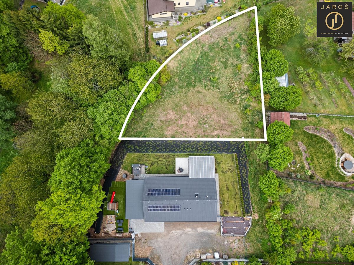 Prodej stavebního pozemku 1002 m²