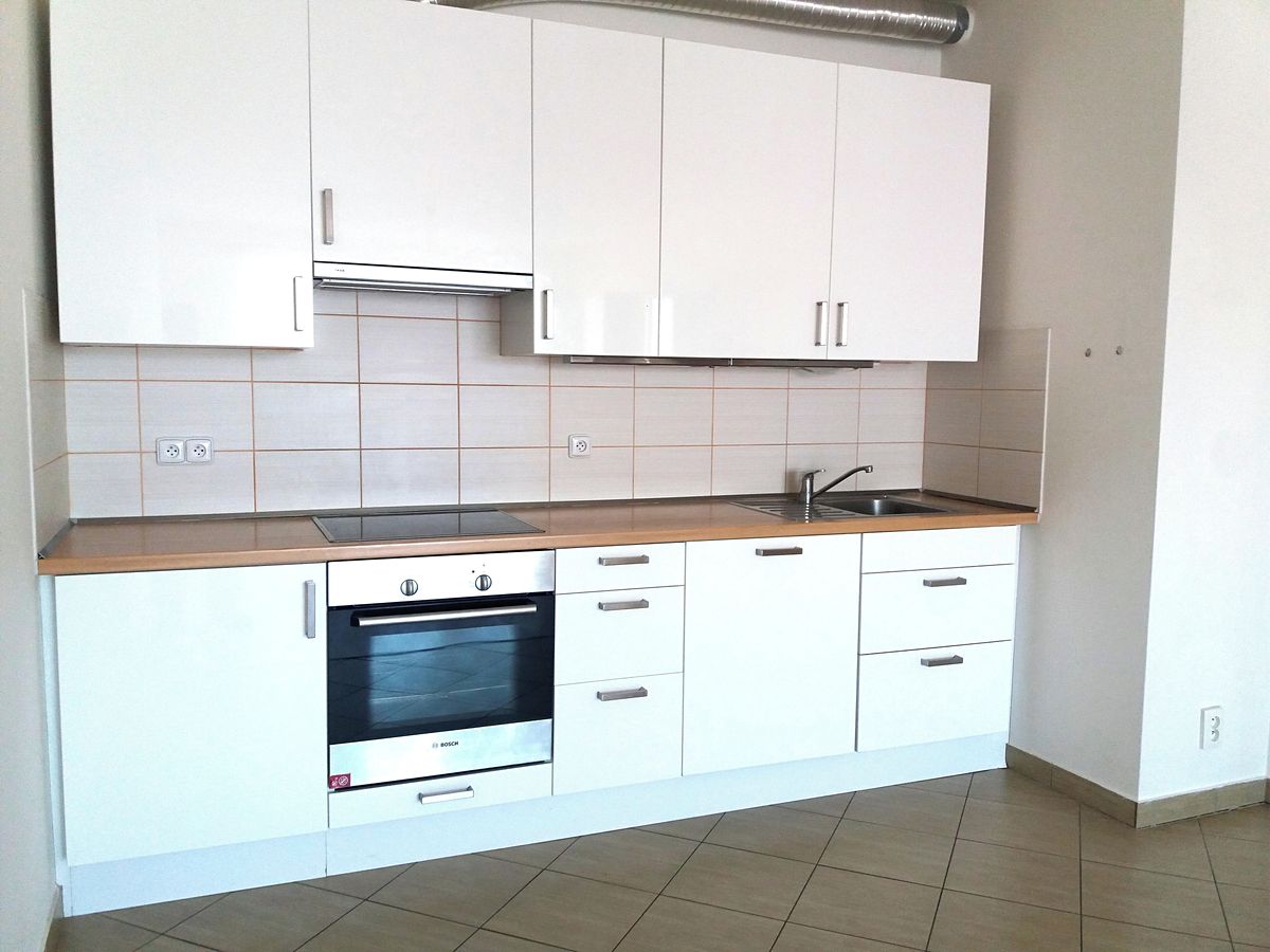 Pronájem bytu 2+kk 61 m² – fotografie 4